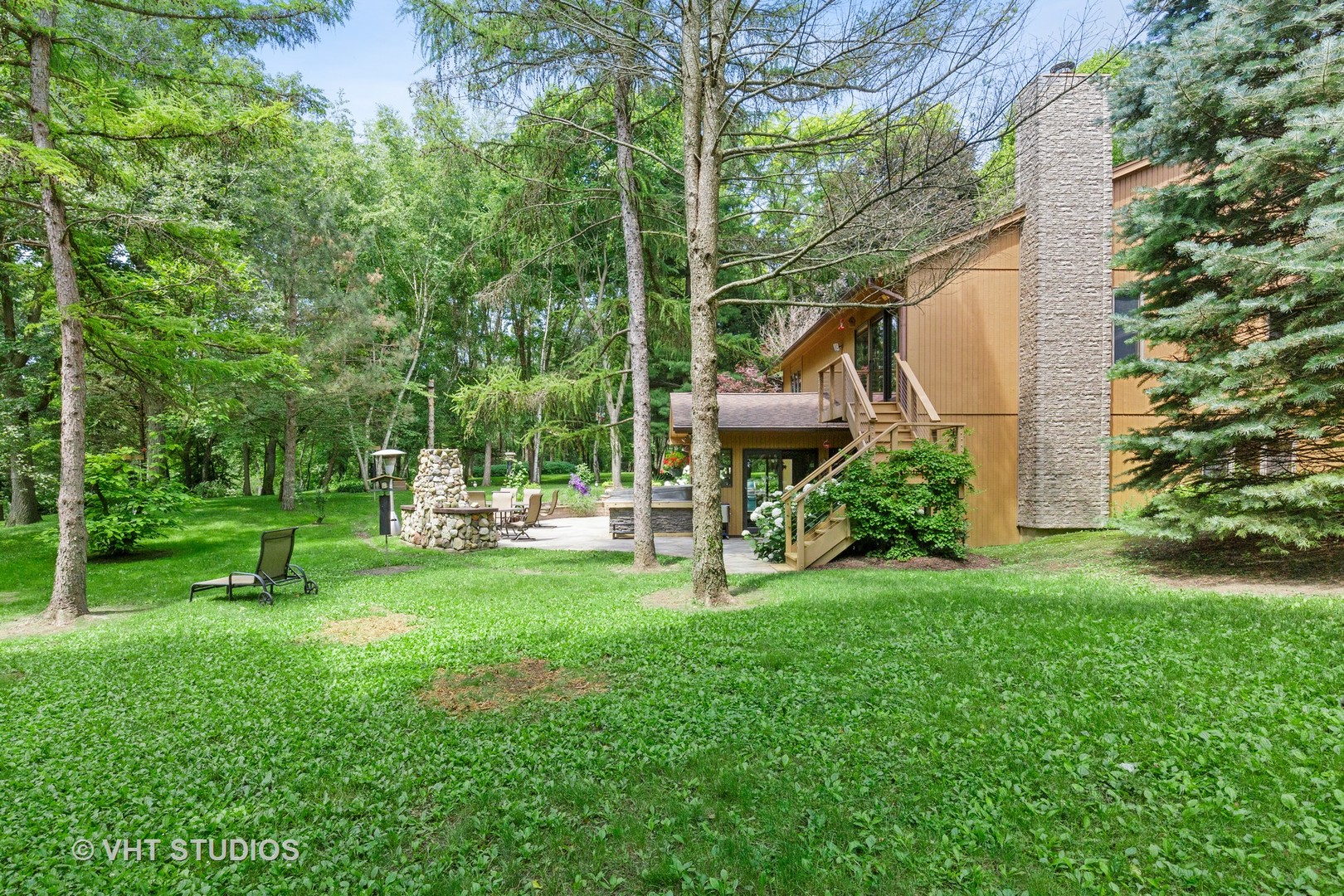 9N483 Muirhead Road Elgin, IL 60124 - Photo 28 of 40 a view of a chair and table in the garden