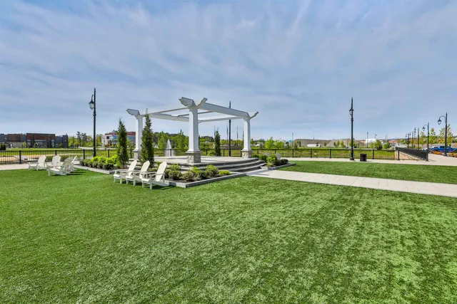 $959,900 | 18 Artisan Drive, Unit 307, Salem, NH 03079