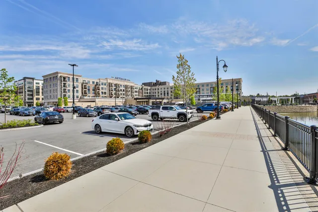 $959,900 | 18 Artisan Drive, Unit 307, Salem, NH 03079