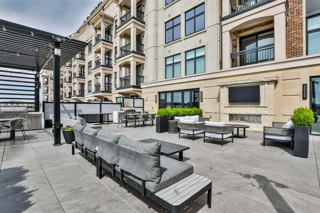 $959,900 | 18 Artisan Drive, Unit 307, Salem, NH 03079