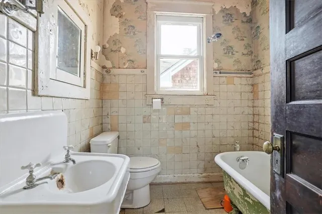 $450,000 | 3846 Charlotte Street, Kansas City, MO 64109