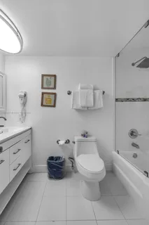 $3,900 | 5101 Collins Avenue, Unit 12G, Miami Beach, FL 33140