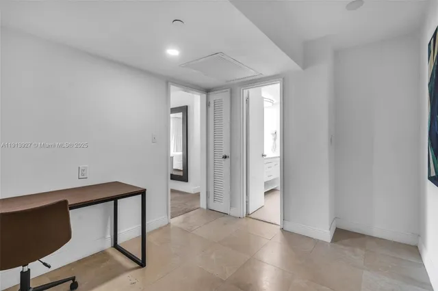 $3,900 | 5101 Collins Avenue, Unit 12G, Miami Beach, FL 33140