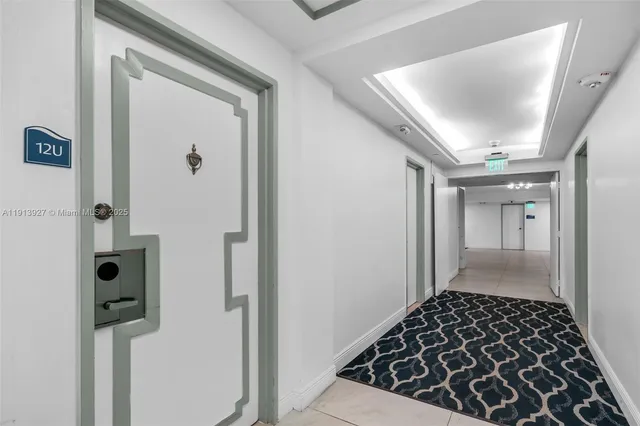 $3,900 | 5101 Collins Avenue, Unit 12G, Miami Beach, FL 33140