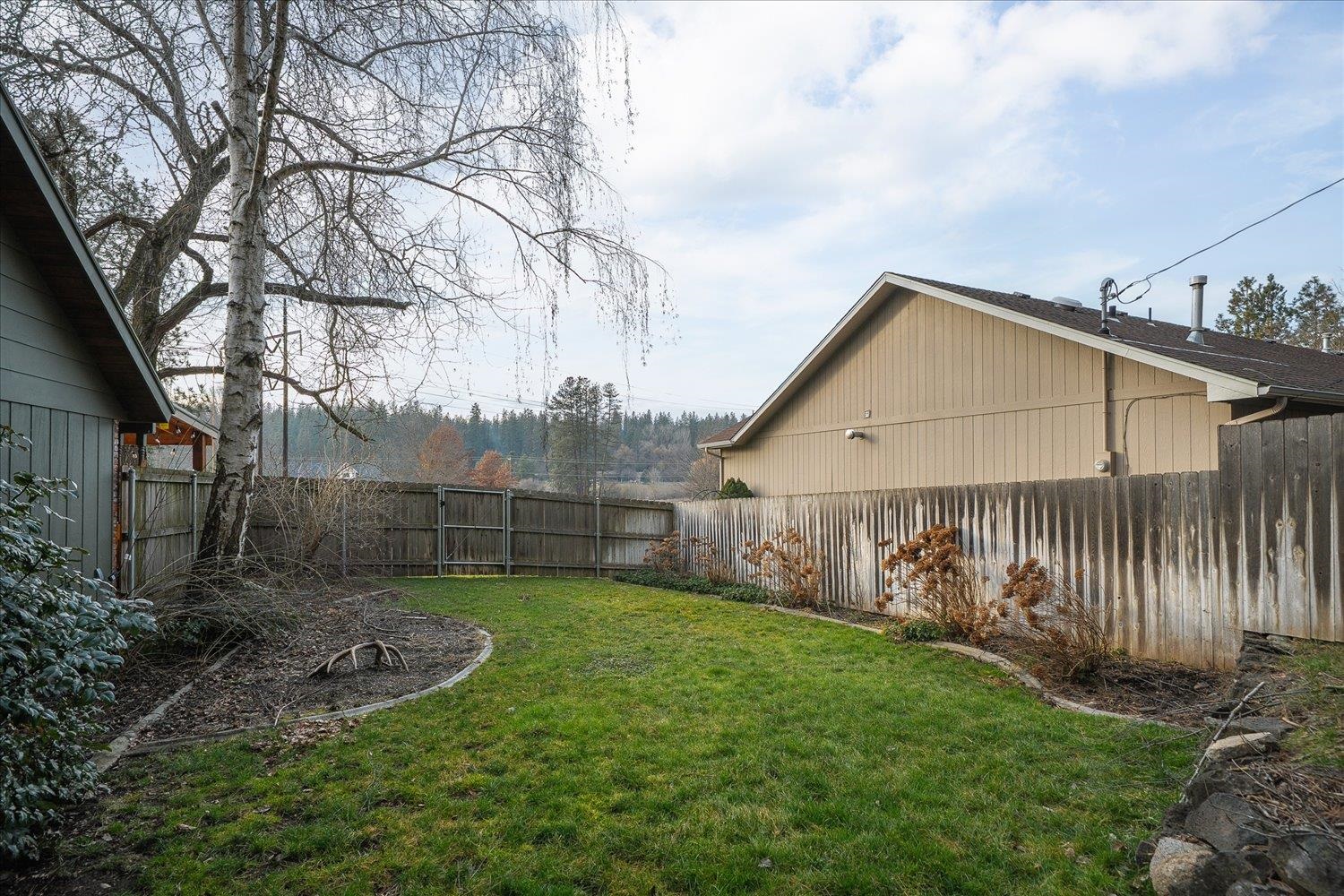 15908 North Azure Drive Spokane, WA 99208 - Photo 36 of 47