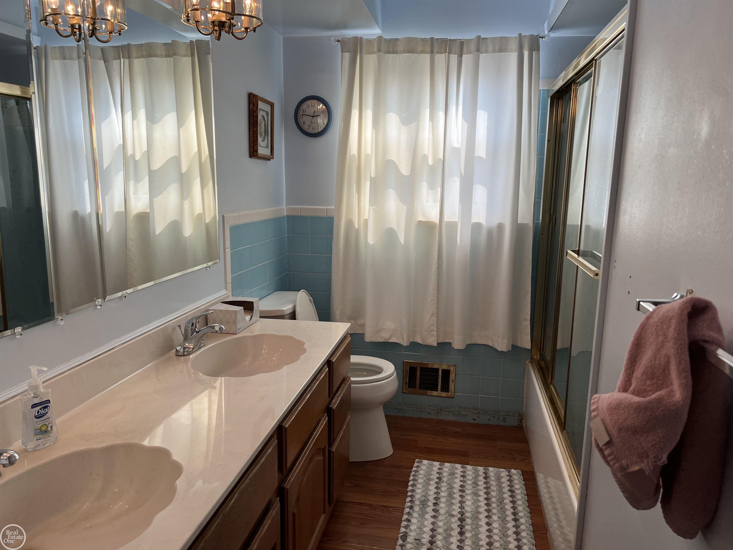 32551 Rosenbusch Drive Warren, MI 48088 - Photo 10 of 16