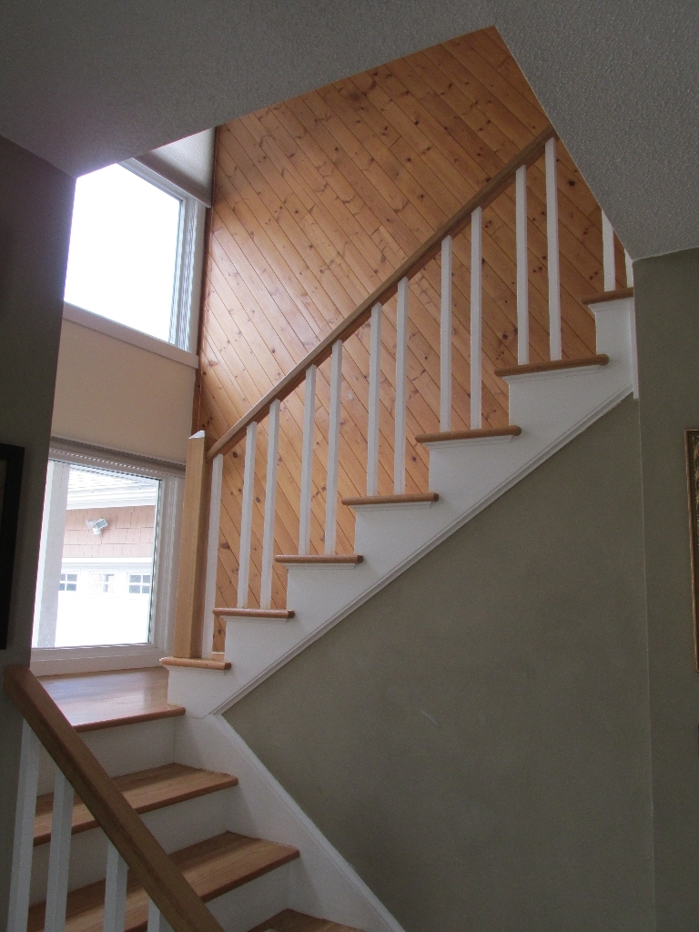 394 Partridge Road Pittsfield, MA 01201 - Photo 9 of 21 Stairs