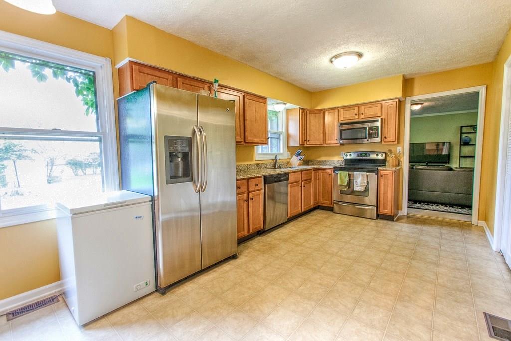 6306 Harbridge Road Indianapolis, IN 46220 - Photo 7 of 18 Gallery Image 7