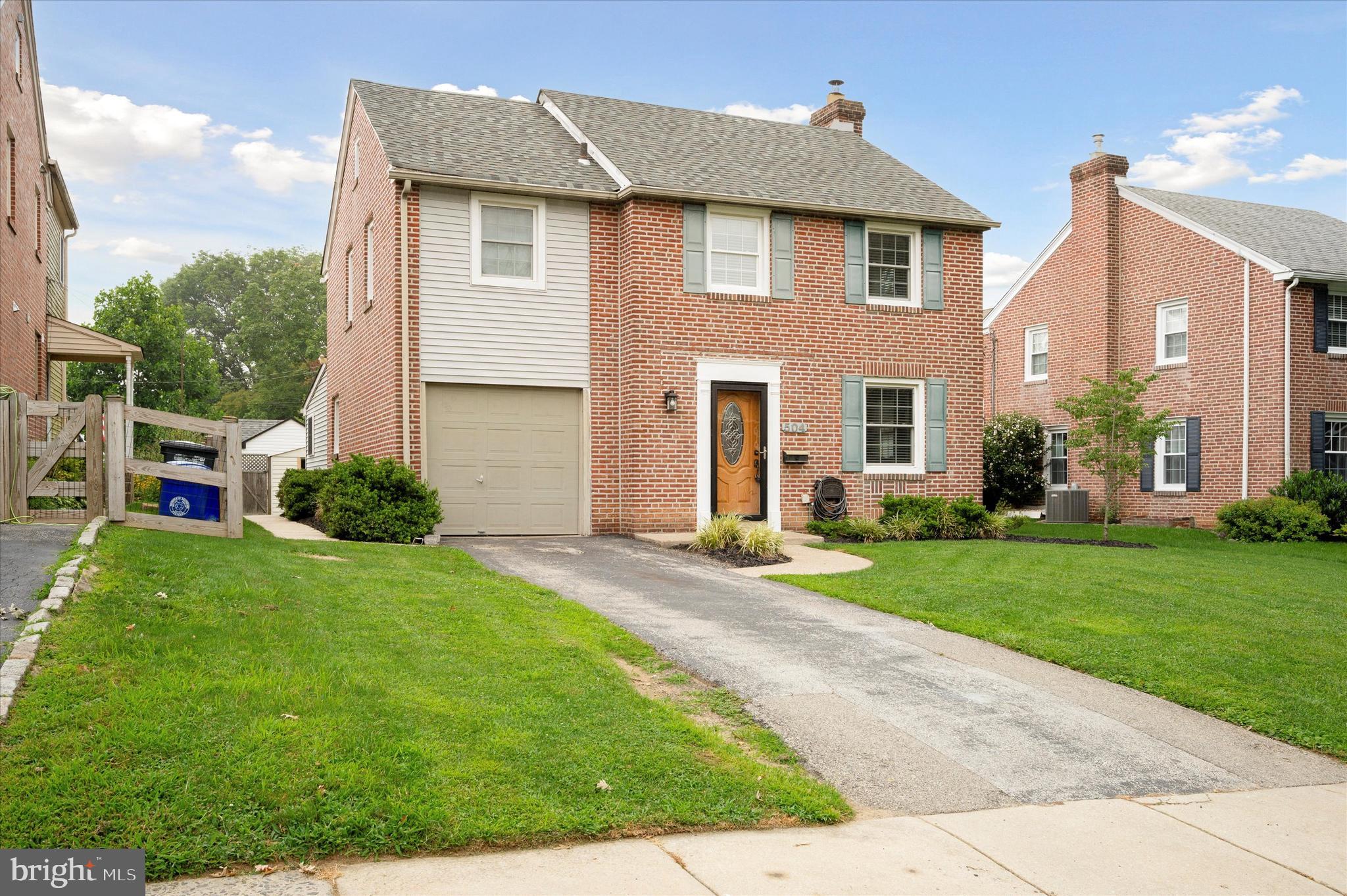 504 Shelbourne Road Havertown, PA 19083 - Photo 2 of 35