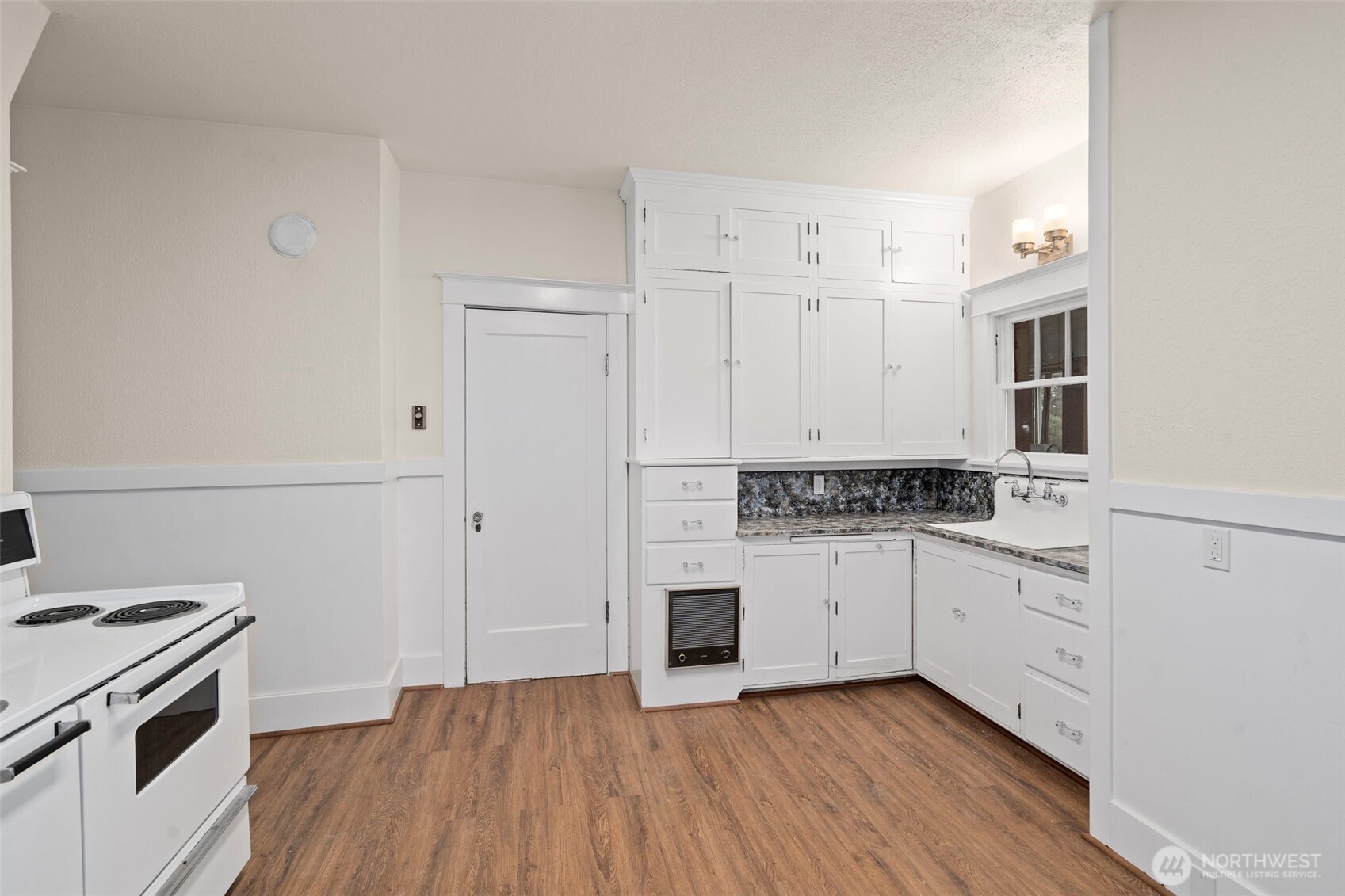 26 Southeast Spring Street Chehalis, WA 98532 - Photo 10 of 33