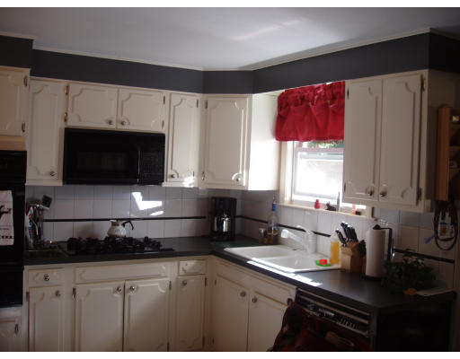 14 Raylen Avenue Peabody, MA 01960 - Photo 4 of 12