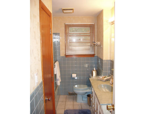 14 Raylen Avenue Peabody, MA 01960 - Photo 7 of 12