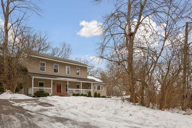 $385,000 | 520 Hanlon Avenue, Wayzata, MN 55391