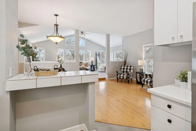 $385,000 | 520 Hanlon Avenue, Wayzata, MN 55391