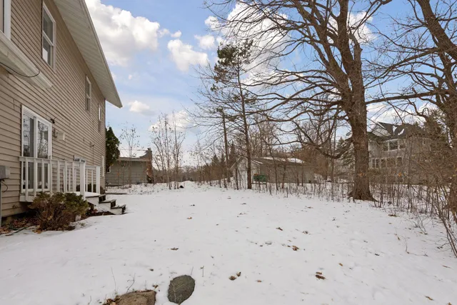 $385,000 | 520 Hanlon Avenue, Wayzata, MN 55391