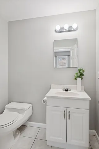 $385,000 | 520 Hanlon Avenue, Wayzata, MN 55391