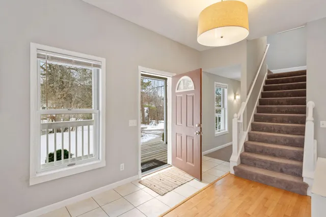 $385,000 | 520 Hanlon Avenue, Wayzata, MN 55391