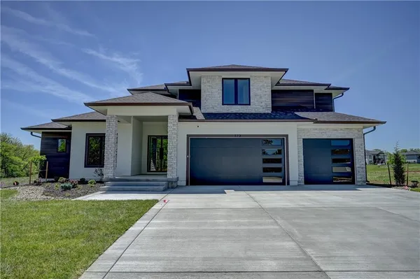 $1,389,000 | 573 South Shore Drive, Lake Winnebago, MO 64034