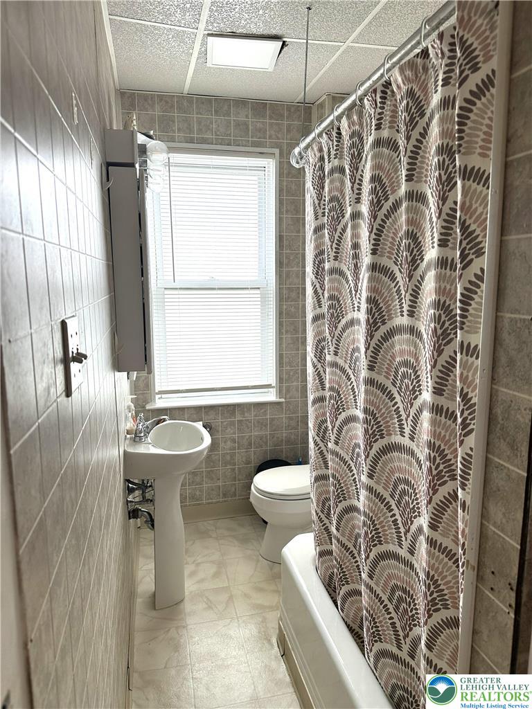 655 Hess Street Bethlehem, PA 18015 - Photo 14 of 18