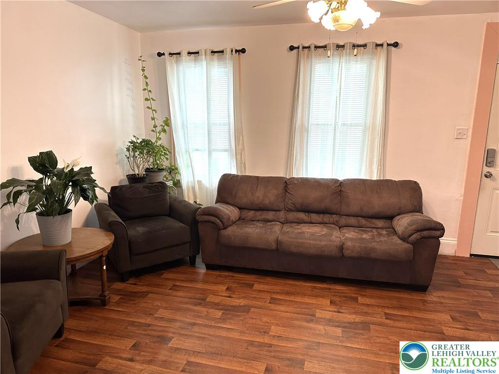 655 Hess Street Bethlehem, PA 18015 - Photo 4 of 18