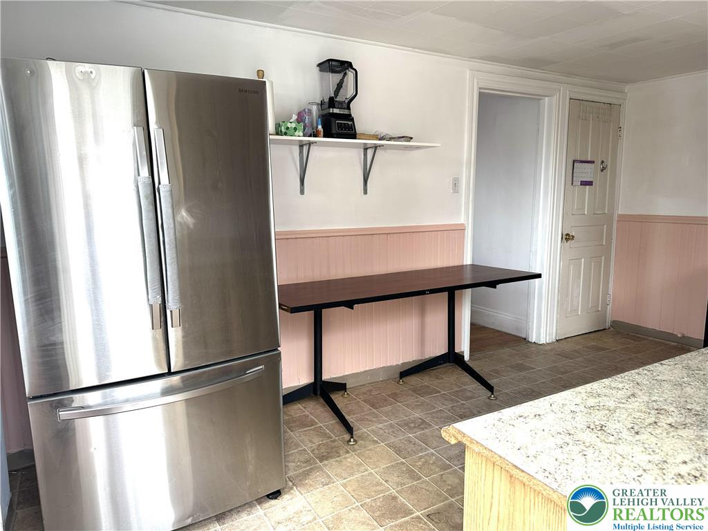 655 Hess Street Bethlehem, PA 18015 - Photo 9 of 18