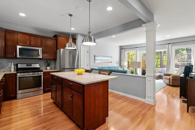 $895,000 | 14 Iris Court, Unit 14, Canton, MA 02021