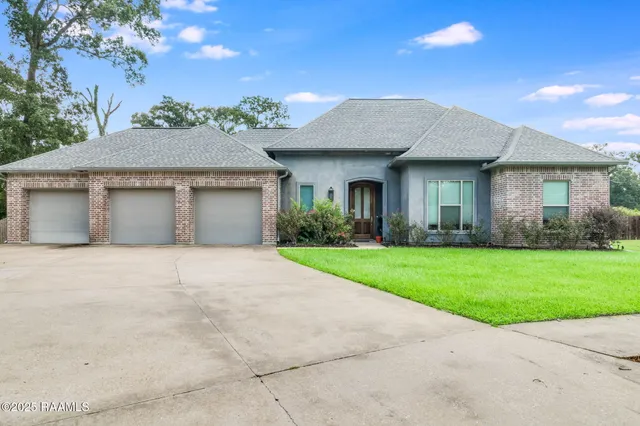 $549,800 | 314 Champagne Drive, Opelousas, LA 70570