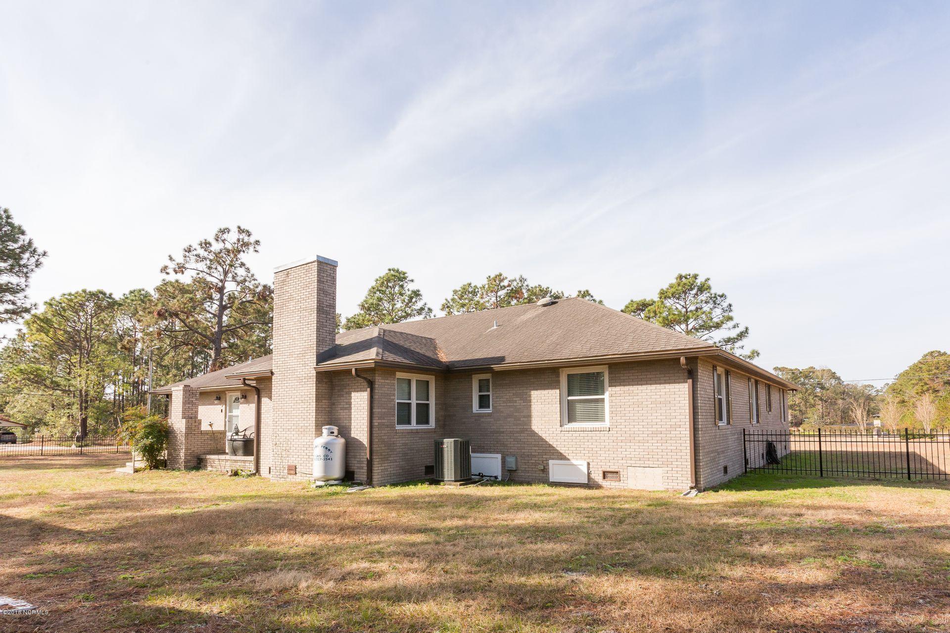 119 Watts Landing Road Hampstead, NC 28443 - Photo 16 of 21 32