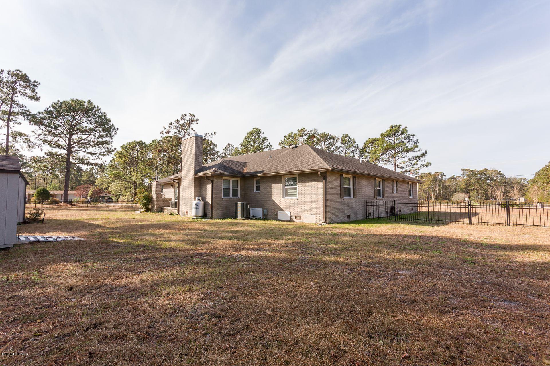 119 Watts Landing Road Hampstead, NC 28443 - Photo 18 of 21 34