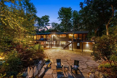 $2,200,000 | 127 Commerford Road, Concord, MA 01742