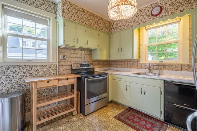 $550,000 | 256 Main Street, Spencer, MA 01562