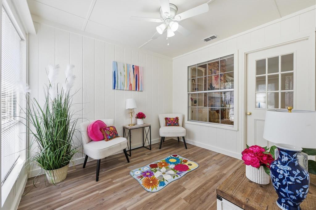 5808 Ridge Drive Arlington, TX 76016 - Photo 24 of 40 a living room with furniture and flowers