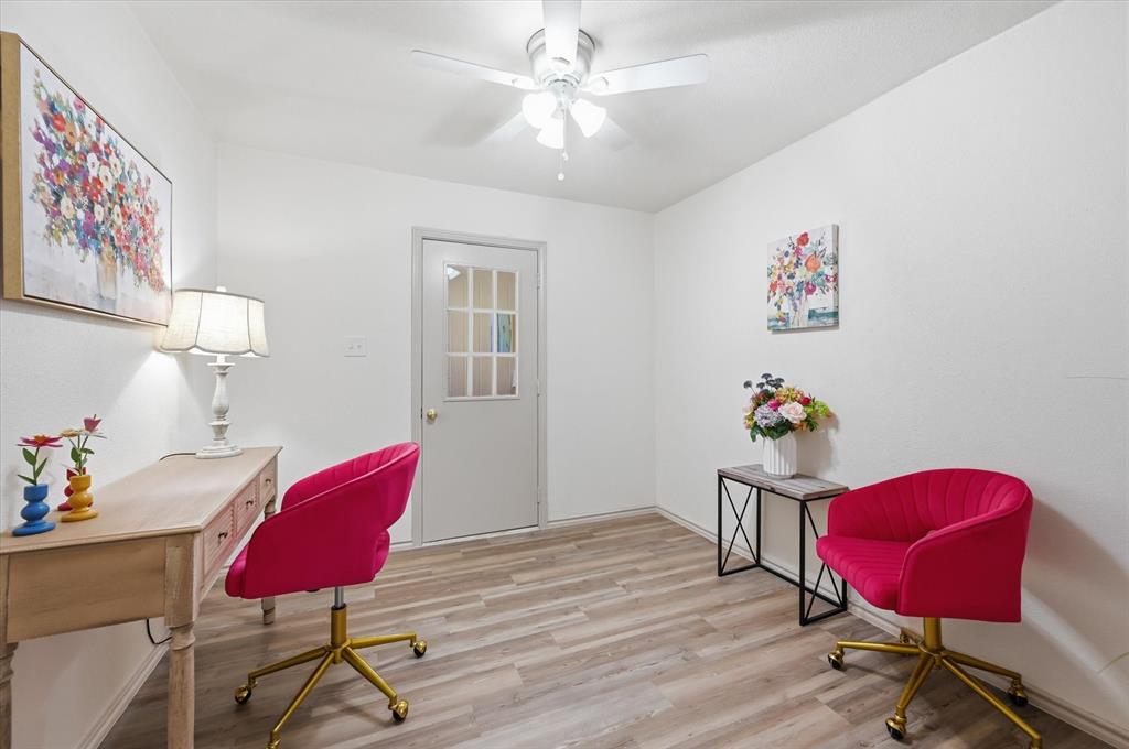 5808 Ridge Drive Arlington, TX 76016 - Photo 26 of 40 a workspace with furniture