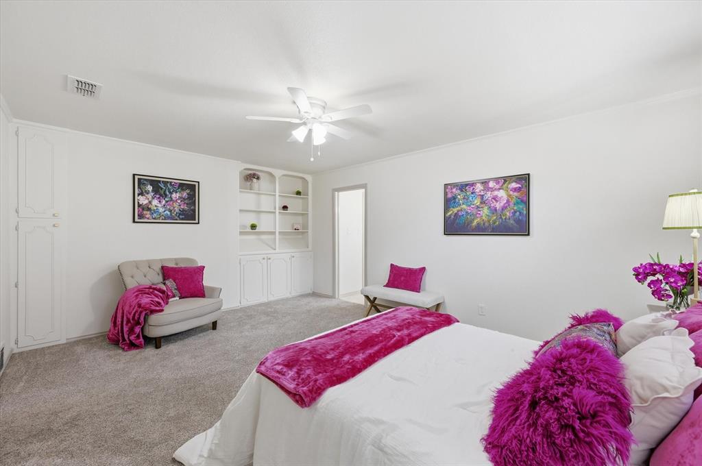 5808 Ridge Drive Arlington, TX 76016 - Photo 29 of 40 a bedroom with a bed and furniture