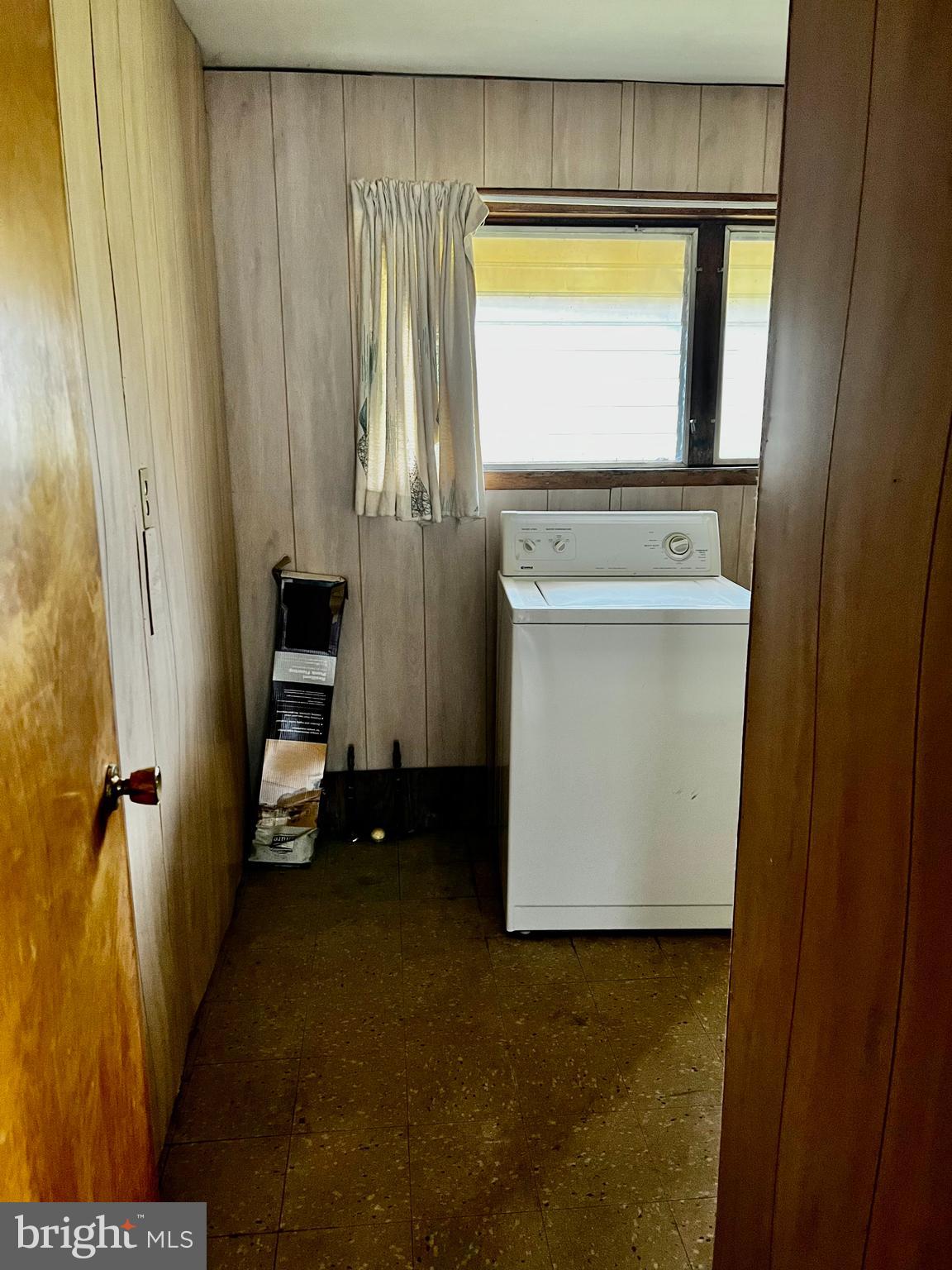 408 Oak Grove Road Pine Grove, PA 17963 - Photo 11 of 13 laundry room