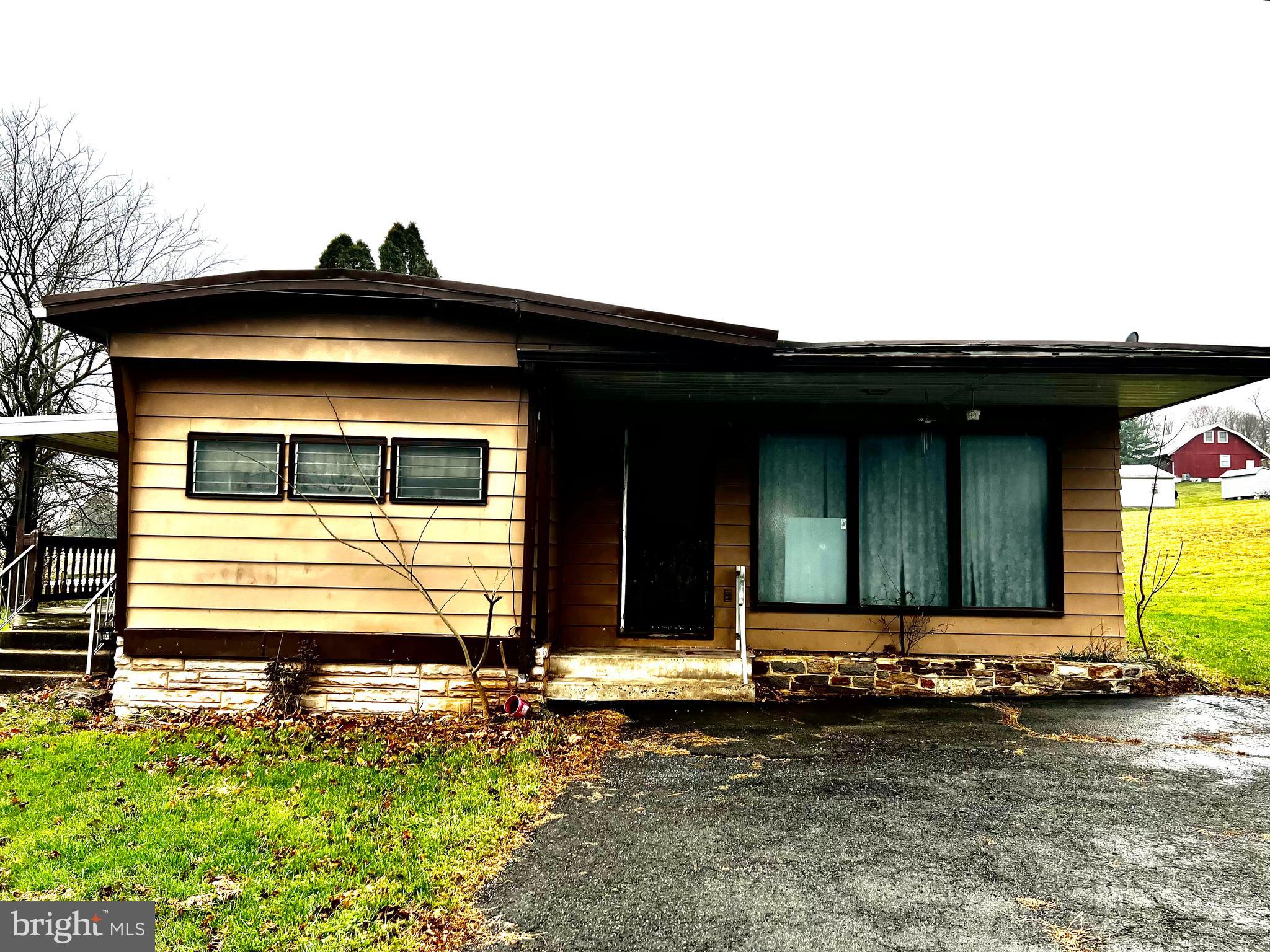 408 Oak Grove Road Pine Grove, PA 17963 - Photo 3 of 13 side view