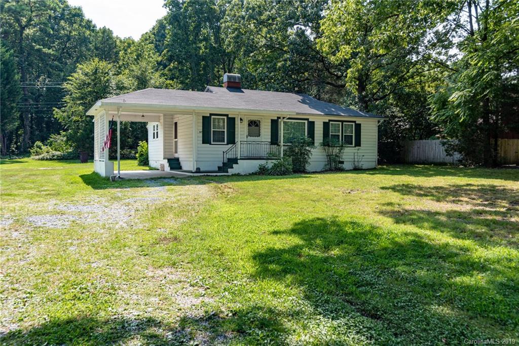 10709 Rozzelles Ferry Road Charlotte, NC 28214 - Photo 2 of 18