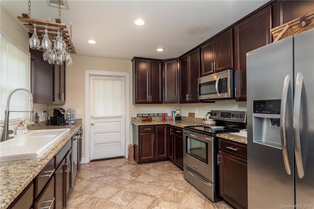 10709 Rozzelles Ferry Road Charlotte, NC 28214 - Photo 7 of 18