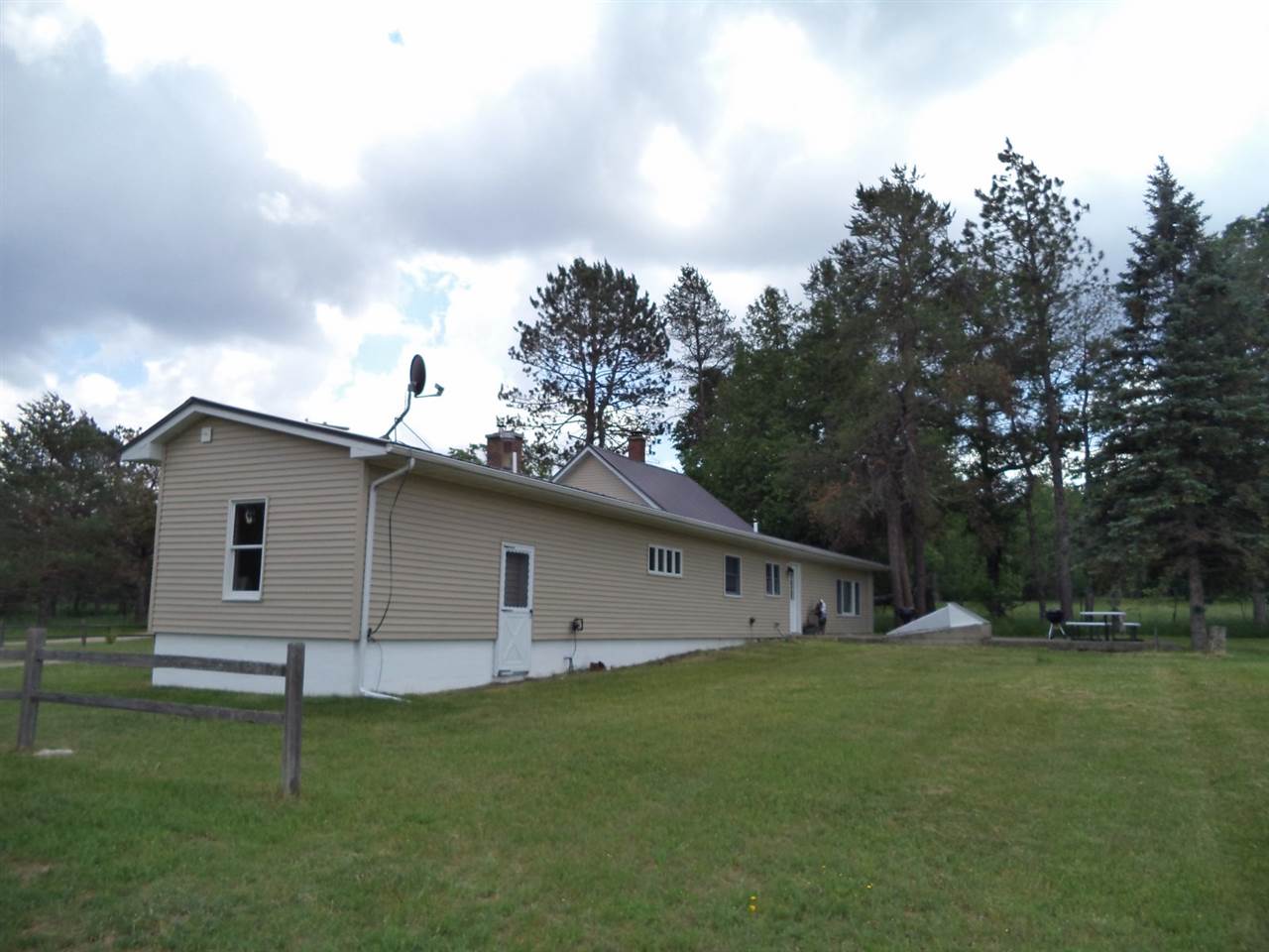 5002 Boutell Ranch Road West Branch, MI 48661 - Photo 3 of 39 1818846-3.JPG