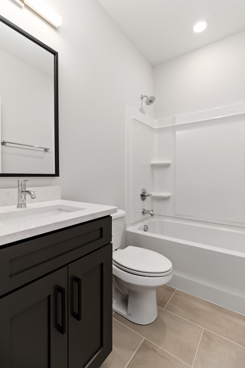 24 Port Royal Estate Adams, TN 37010 - Photo 27 of 37 a bathroom with a sink a toilet and shower