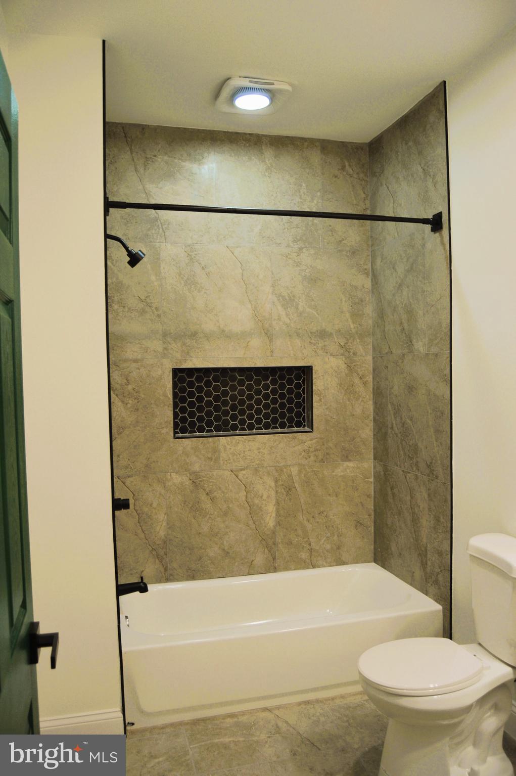 5836 Brush Road, Unit B Philadelphia, PA 19138 - Photo 12 of 19