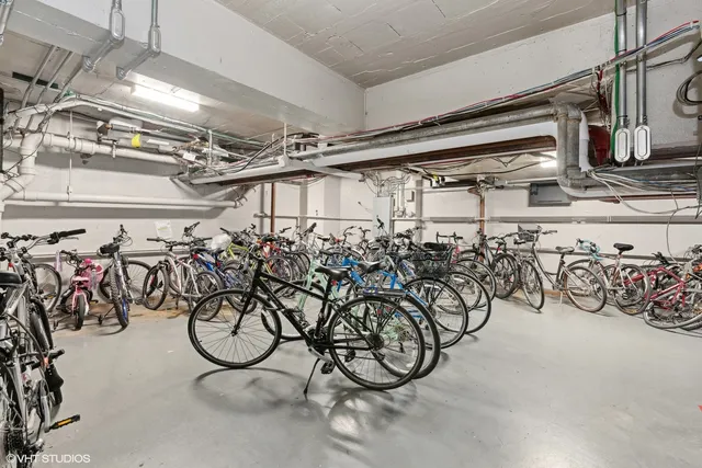 $1,800 | 4980 North Marine Drive, Unit 938, Chicago, IL 60640