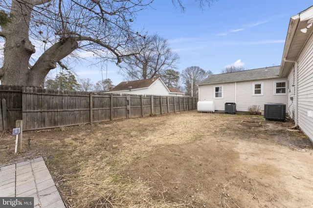 a view of a terrace with sky view