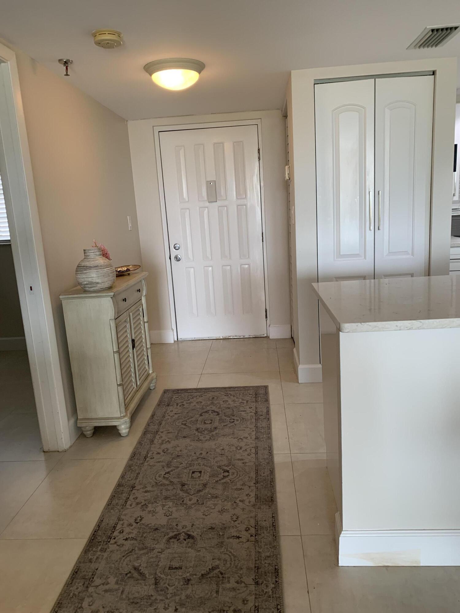 5340 Northwest 2nd Avenue, Unit 229 Boca Raton, FL 33487 - Photo 4 of 50 Foyer