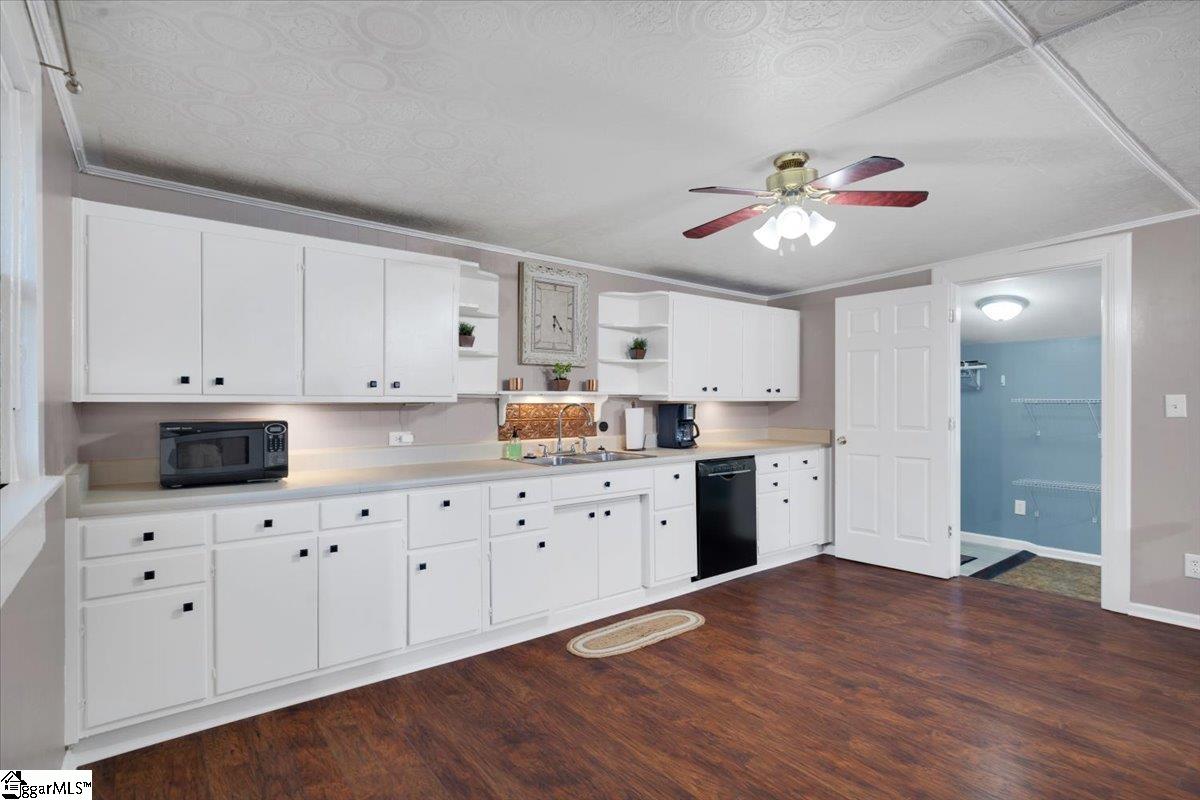 411 Blue Ridge Street Easley, SC 29640 - Photo 8 of 27 Gallery Image 8