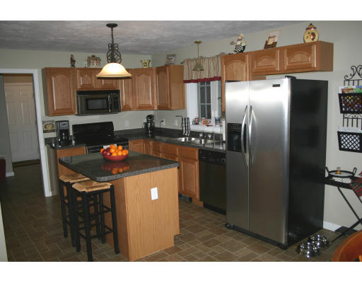 11 Deer Run Road Spencer, MA 01562 - Photo 4 of 7 Gallery Image 4