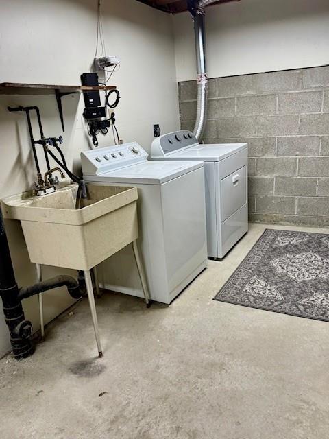 111 Scott Lane Venetia, PA 15367 - Photo 23 of 31 Washer & Dryer included