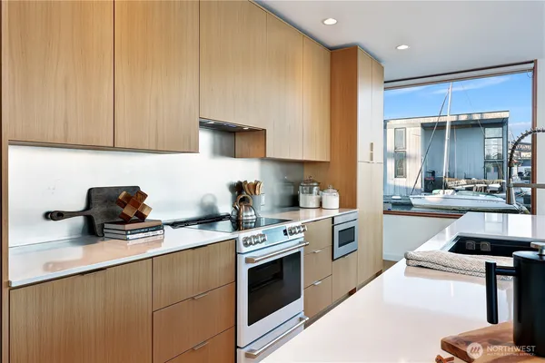 $3,250,000 | 3012 Fuhrman Avenue East, Unit C, Seattle, WA 98102