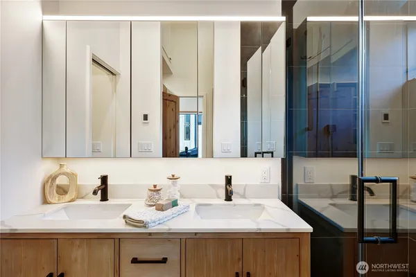 $3,250,000 | 3012 Fuhrman Avenue East, Unit C, Seattle, WA 98102