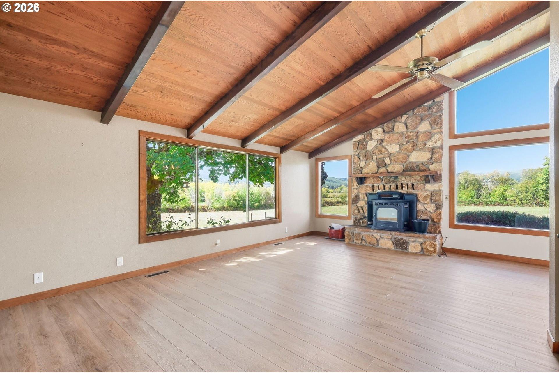 24153 Vaughn Road Veneta, OR 97487 - Photo 4 of 46 Gallery Image 4